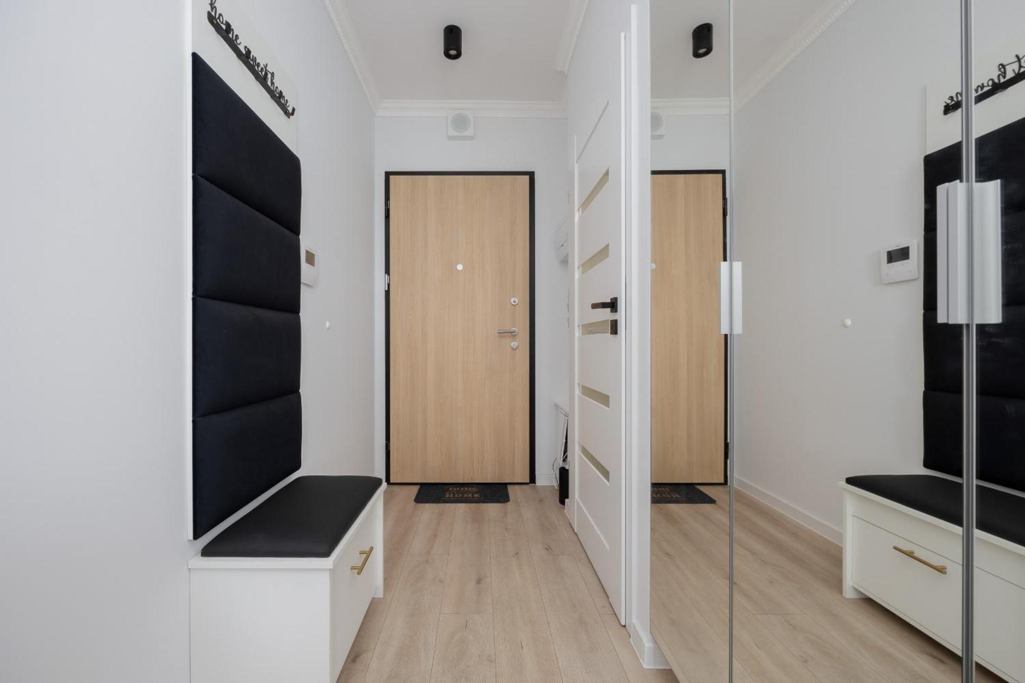 Apartament Modern Studio With Balcony By Rent Like